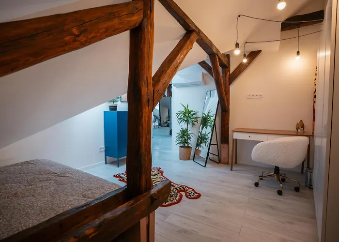 Premium Design Loft - Old Town Апартаменты Кошице
